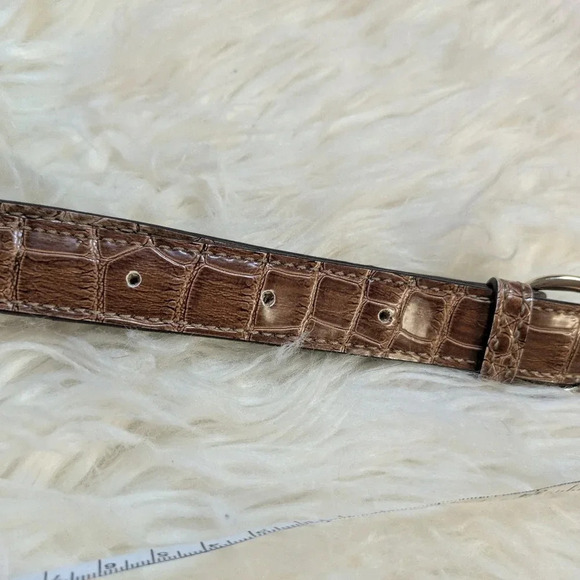 Liz Claiborne shoulder bag. Brown,Tan and hints of blue - Picture 6 of 10